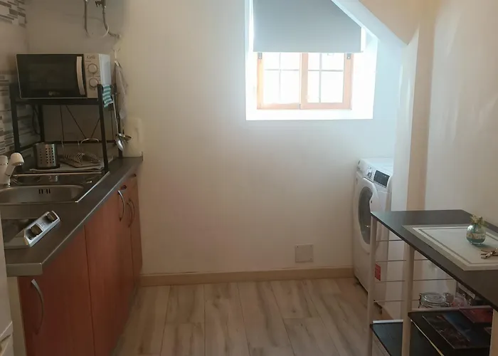 Cornisa Tourists * Toledo